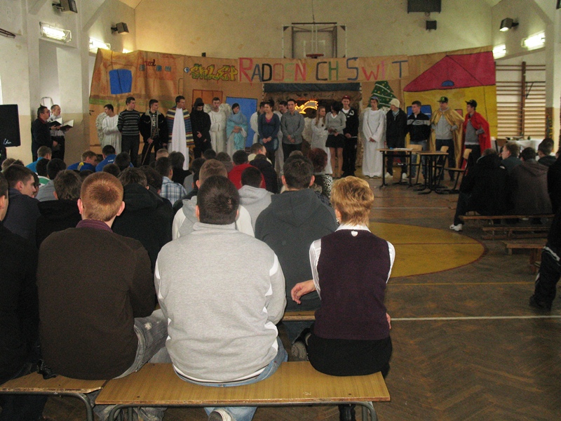22-12-2011   szopka i wigilia  szkolna ZSS 048
